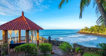 Peñíscola Villa East - Beachfront in El Zonte, Surf City - El Salvador