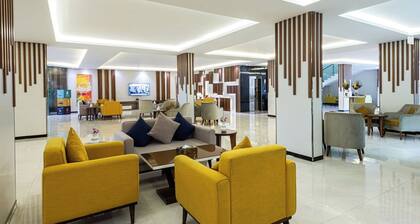 Al Qasr Al Maseef Khamis Mushit