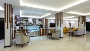 Bar (trong khuôn viên)