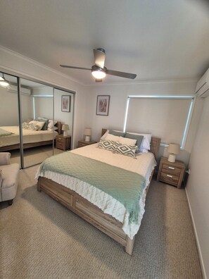 2 habitaciones, tabla de planchar con plancha, internet y ropa de cama 