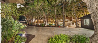 Sauna, Gym, Pool, 7 Bed, Parking Yard, Ranch Style