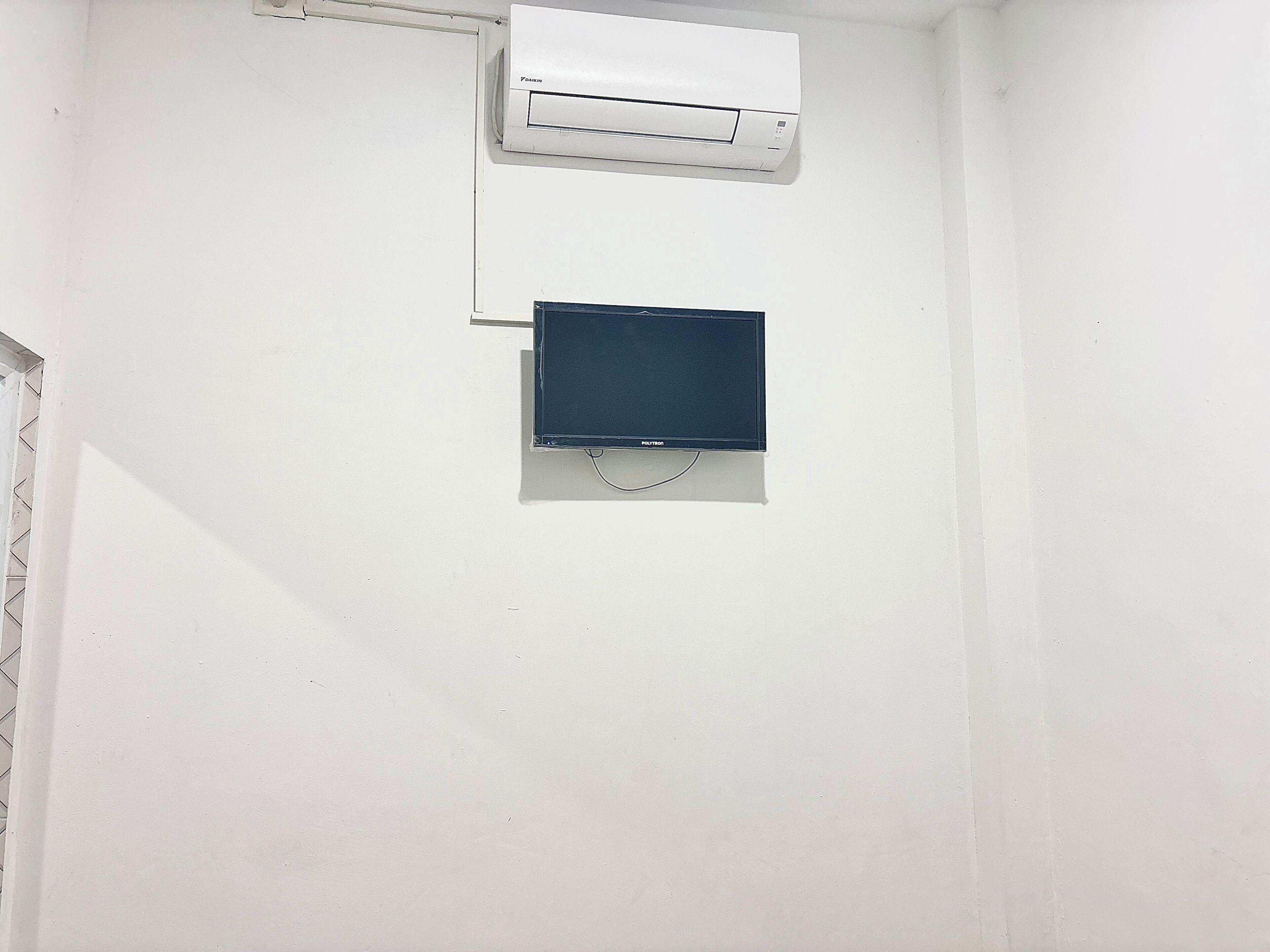 Standard Single Room | Free WiFi, bed sheets