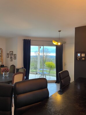 Dining - Vrbo Property (Saint-Félix)
