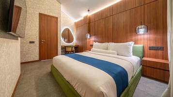 Egyptian cotton sheets, premium bedding, in-room safe