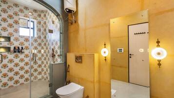 Deluxe Villa | Bathroom