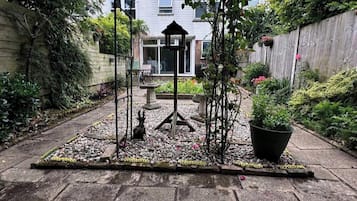 Apartment, 1 Bedroom | Garden