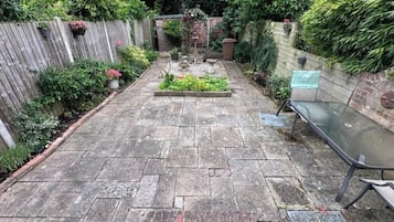 Apartment, 1 Bedroom | Garden