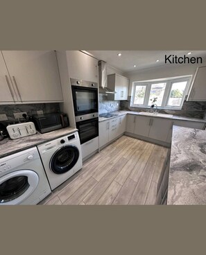 Room, 1 Bedroom | Dobi