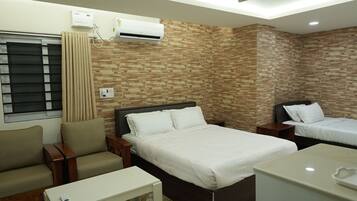 Family Twin Room, Balcony | In-room safe, desk, laptop workspace, soundproofing
