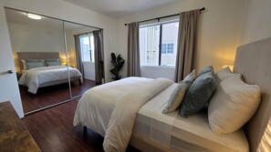 2 bedrooms, desk, iron/ironing board, free WiFi