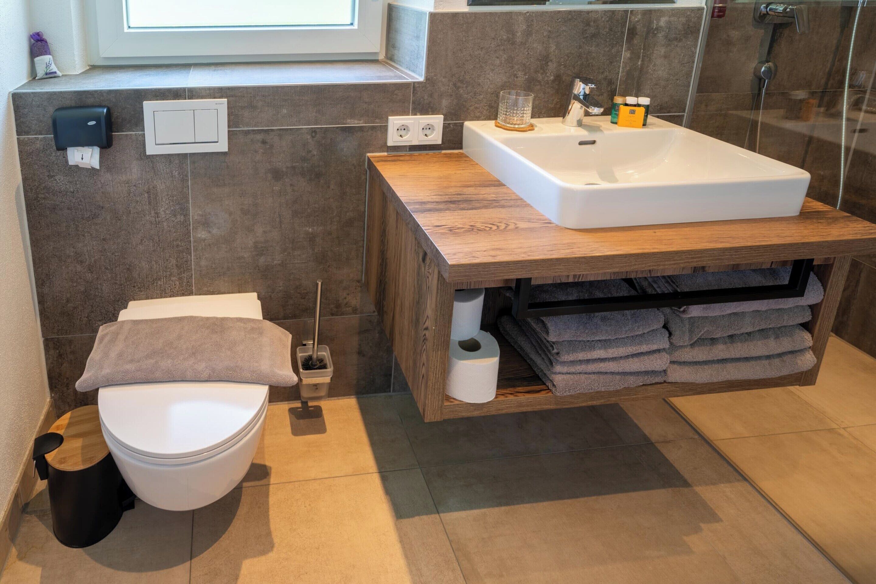 House | Bathroom