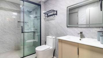 Deluxe-Apartment | Badezimmer