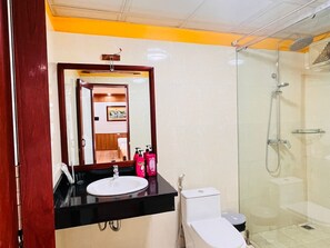 Bathroom - Ninh Binh Riverside Retreat 6-10 Guests near Station, Tam Coc, Hang Mua & center (Hoa Lư)