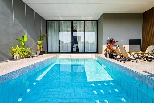 Serene 4-bedroom house in Muang Pattaya J22