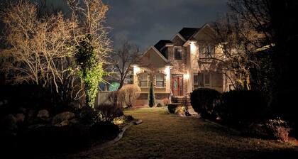 River House - Entire 6-bedroom home near the SF River trail