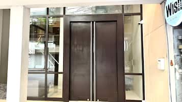 Perincian bahagian luar