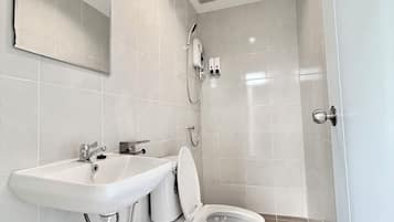 Comfort Double Room, 1 Queen Bed, Non Smoking, City View | Bathroom