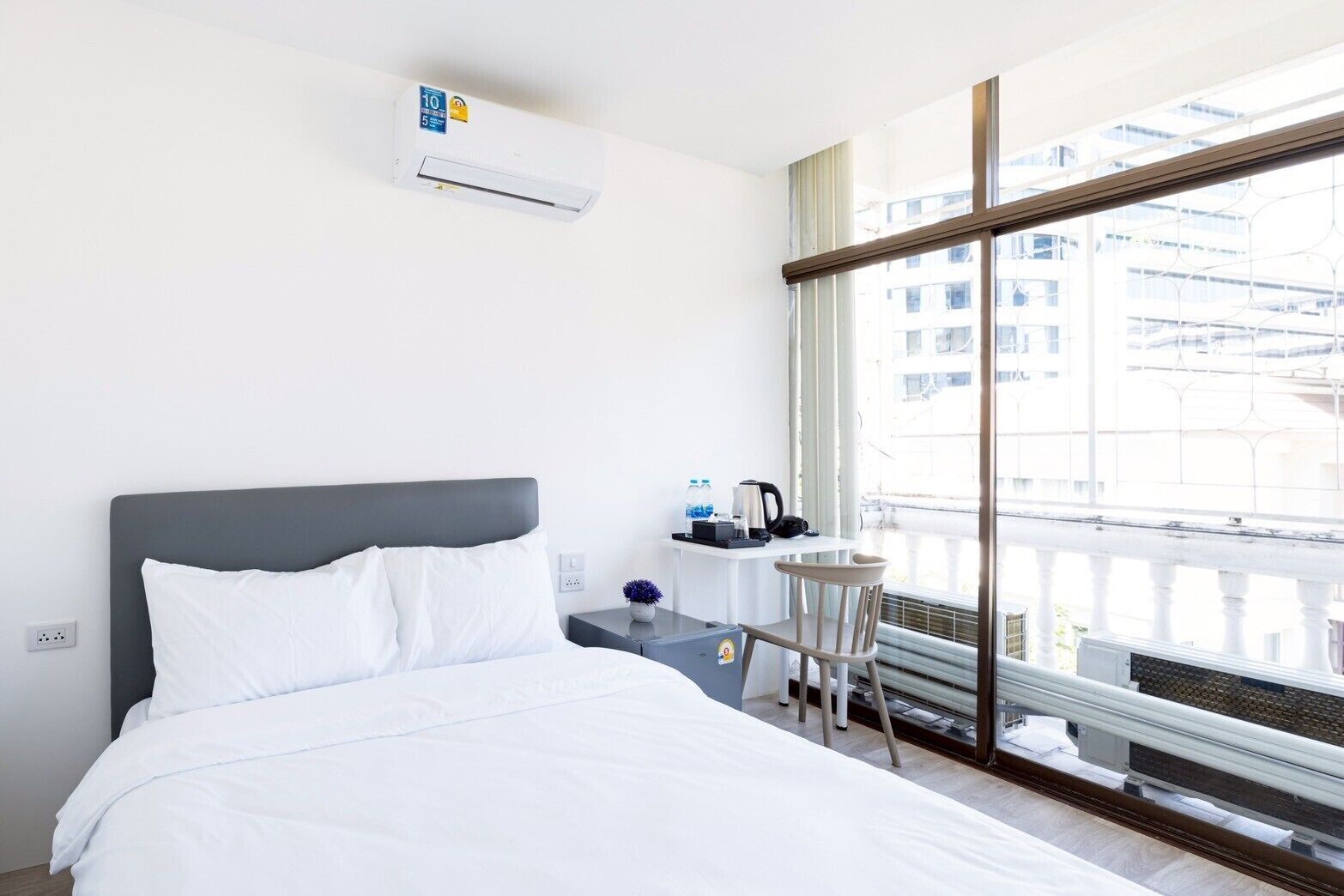 Comfort Double Room, 1 Queen Bed, Non Smoking, City View | Desk, free WiFi