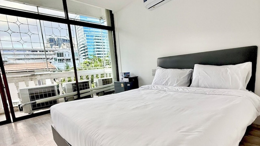 Rest Inn Silom