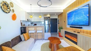 Deluxe Apartment | Living area