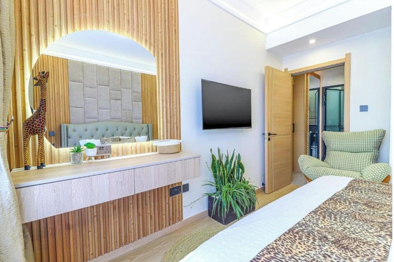 Deluxe Apartment | Free WiFi
