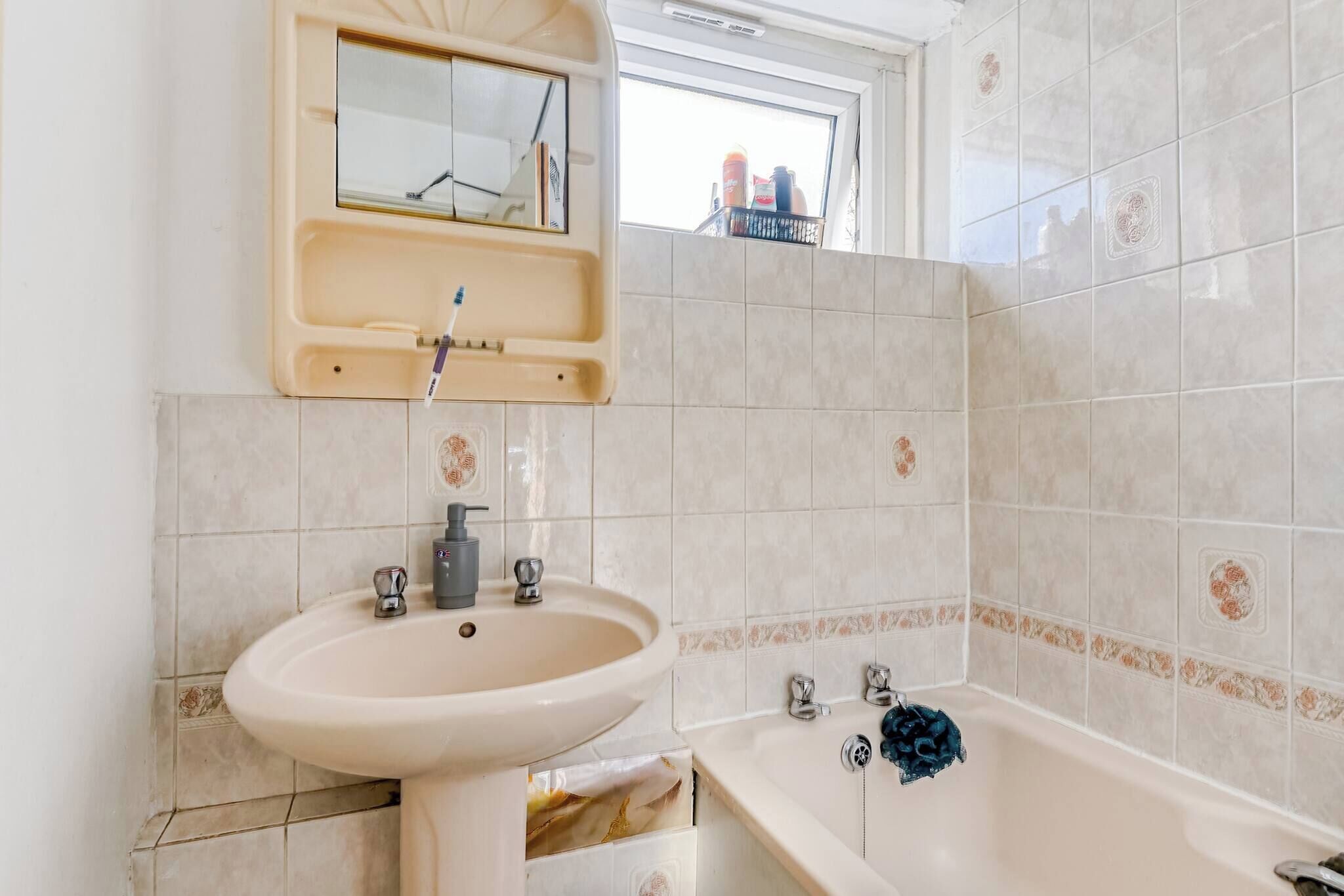 Shared Dormitory, 3 Bedrooms | Bathroom