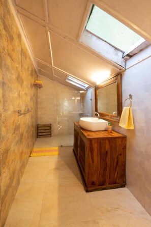 Double Room, Patio, Courtyard View | Bathroom - Binsar Forest Retreat (Binsar)