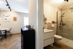 Bathroom - Vrbo Property (Bremm)