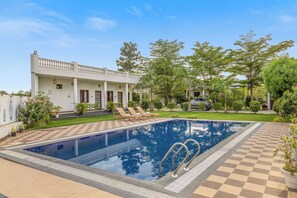 Piscina all'aperto