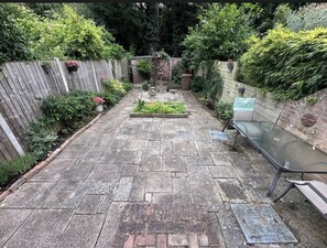 Terrace/patio - Cozy Double Room Near City Centre & Riverside Walk (Springfield)