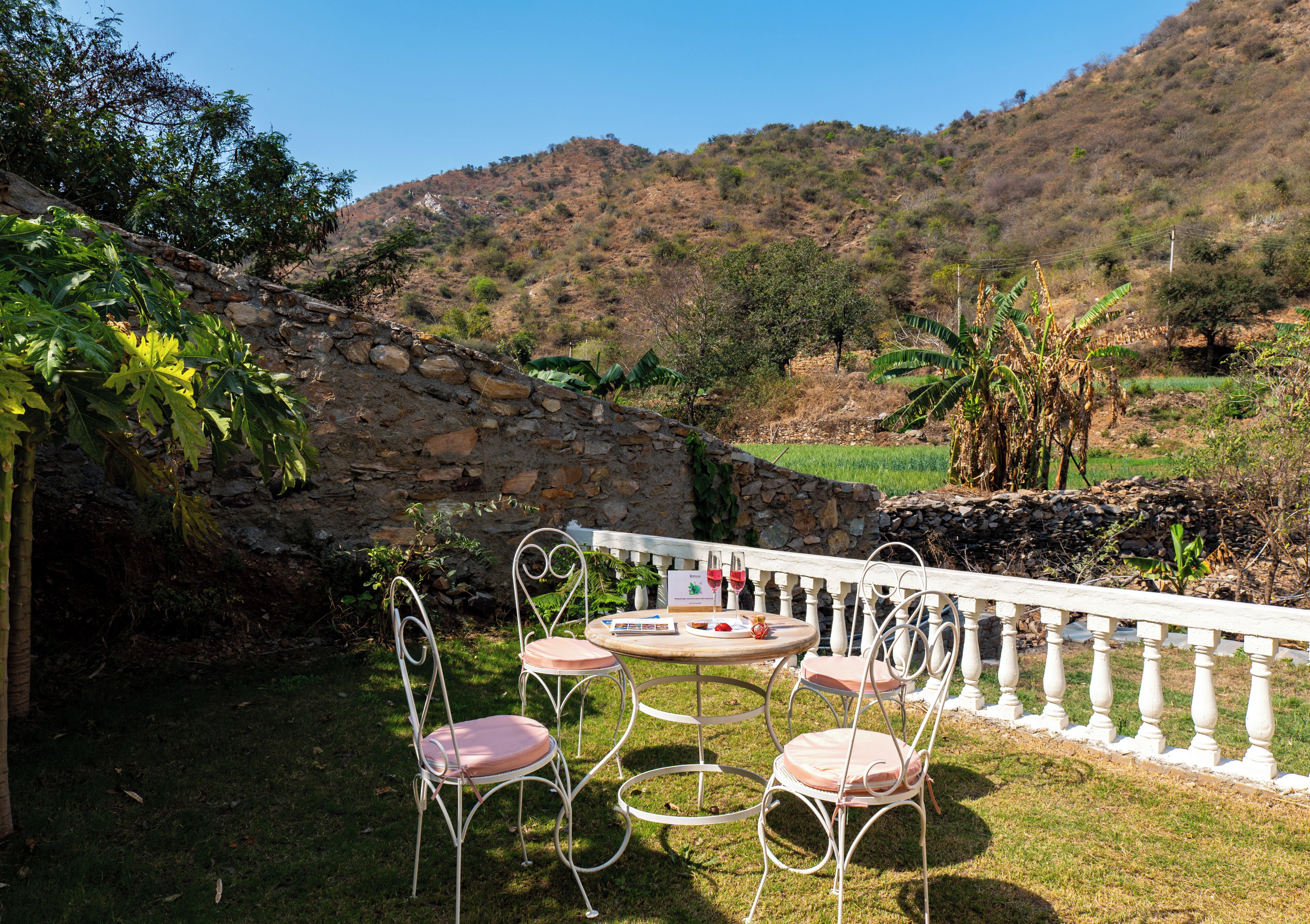 Deluxe Suite | Outdoor dining