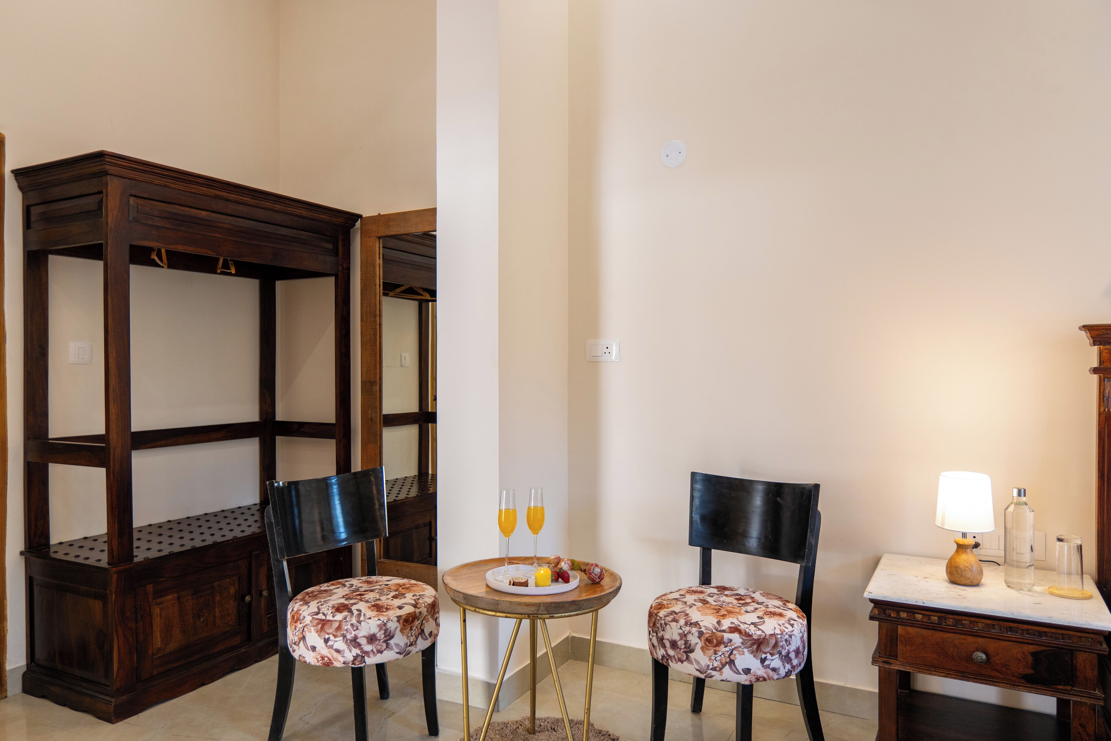 Deluxe Suite | Dining