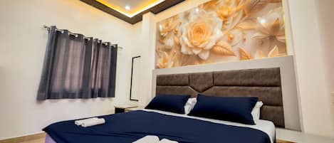 Triple Room | Hypo-allergenic bedding, free WiFi, bed sheets