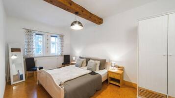 4 Schlafzimmer, BĂŒgeleisen/BĂŒgelbrett, WLAN, BettwĂ€sche