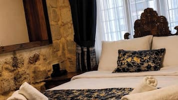 Deluxe Room | Free WiFi, bed sheets