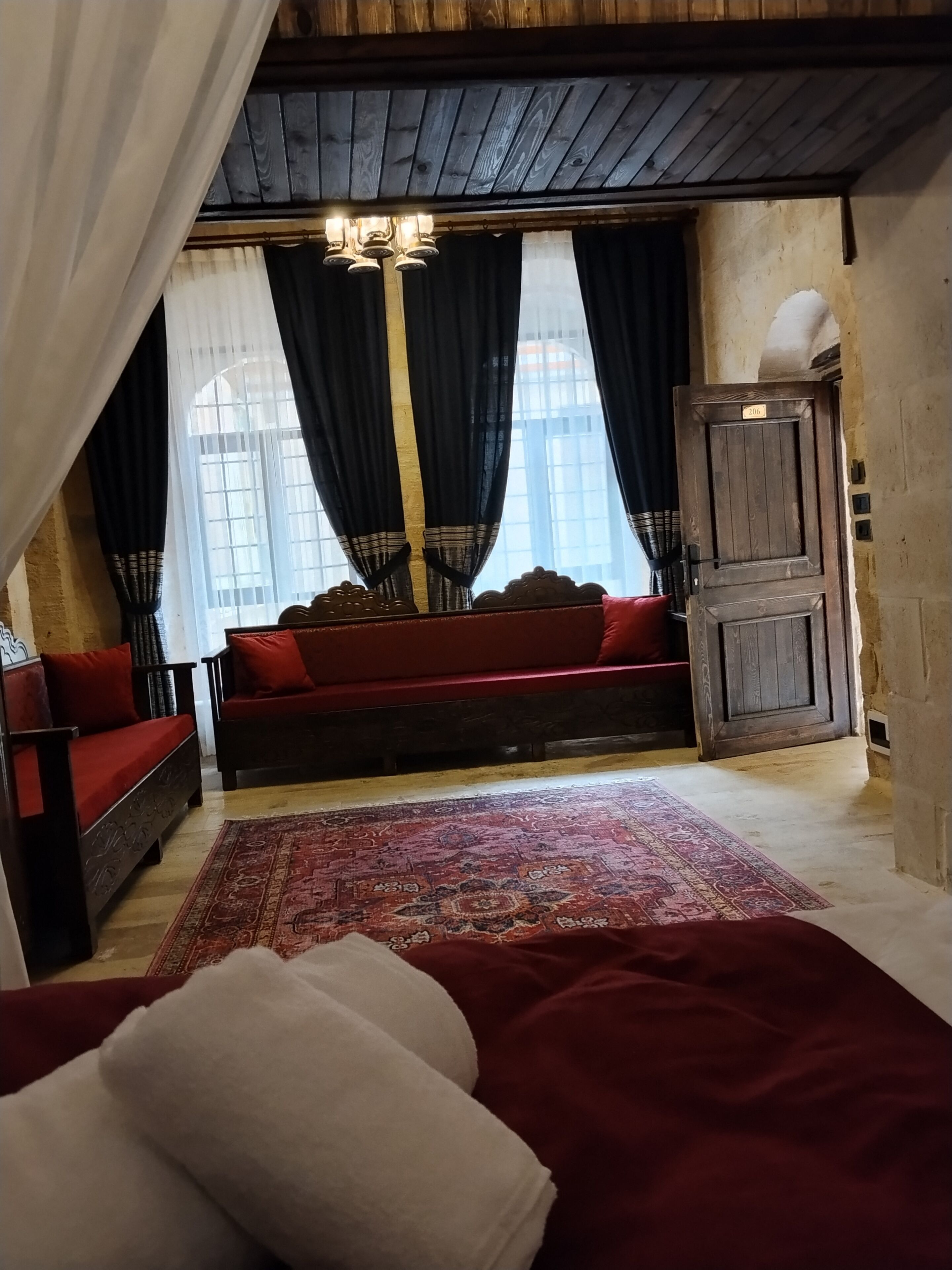 Suite | Interior