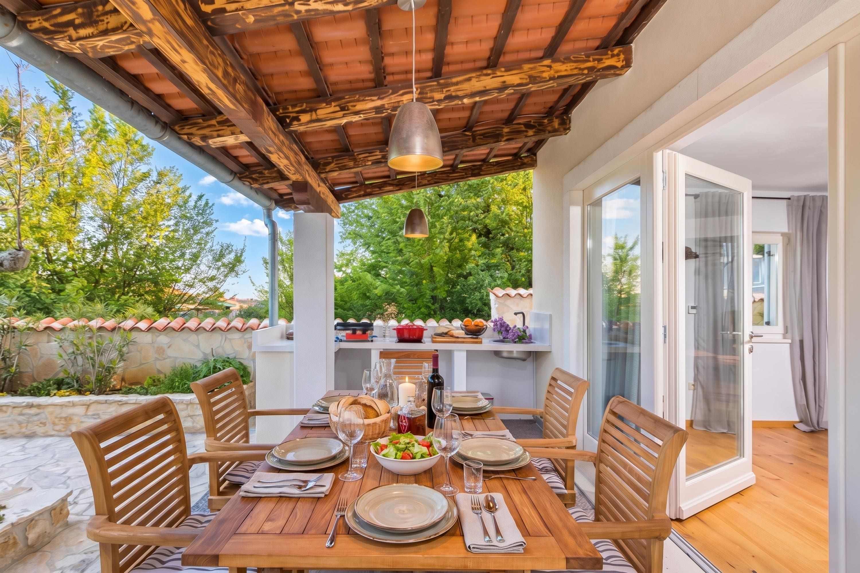 Standard Villa, 3 Bedrooms, 2 Bathrooms (Istrian Villa Beatrice near Pula) | Outdoor dining