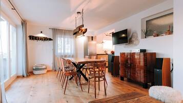 Standard Villa, 3 Bedrooms, 2 Bathrooms (Istrian Villa Beatrice near Pula) | Dining