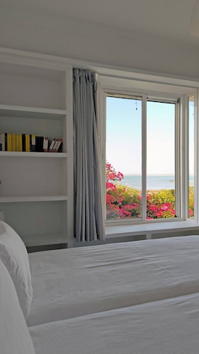 Spinola Beachfront Bungalows -La Magnolia- Apartment-bungalow at the beachfront