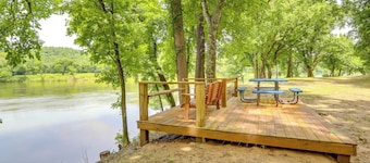 2-Studio Retreat on White River w/ Swimming Hole