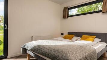 2 bedrooms, WiFi (free)