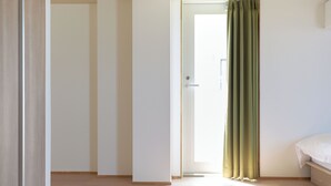 Apartment (801)