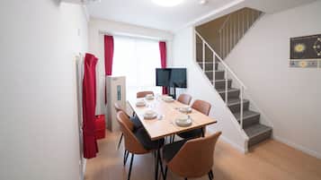 Apartment | Dining