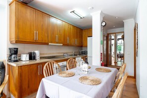 In-room dining - Tahiti 2 7 by Casasol (Nerja)