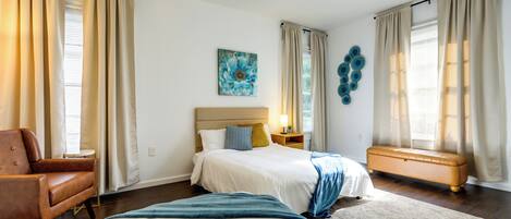 Iron/ironing board, internet, bed sheets