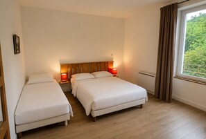 WiFi, bed sheets - Vrbo Property (Mervent)