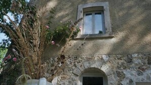 Unclassified image, 2 of 116, button - Isolated house nature parties allowed 24/24 (Grand Est)