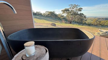 Luxury Cabin, Valley View | Outdoor spa tub