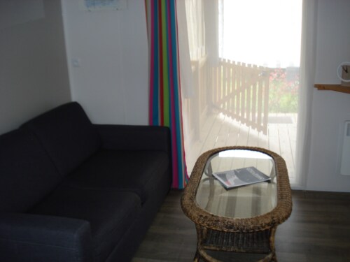 2-bedroom mobile home in awesome Saint-Hilaire-de-Riez with AC
