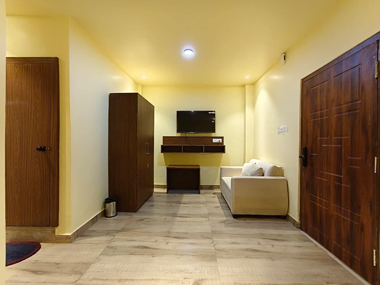 Phòng Suite Cao cấp | Khu phòng khách